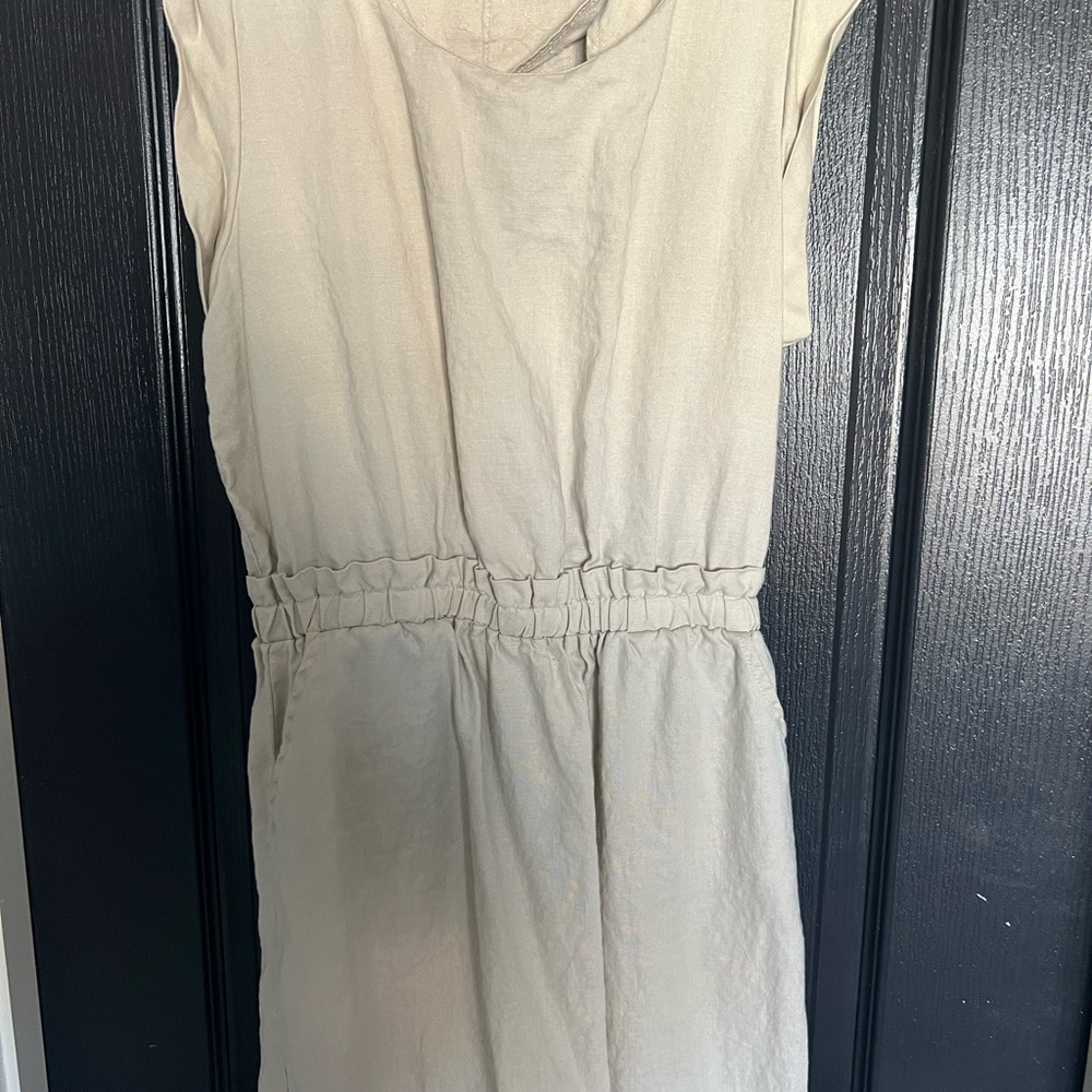 Elegant Cream Sleeveless Dress